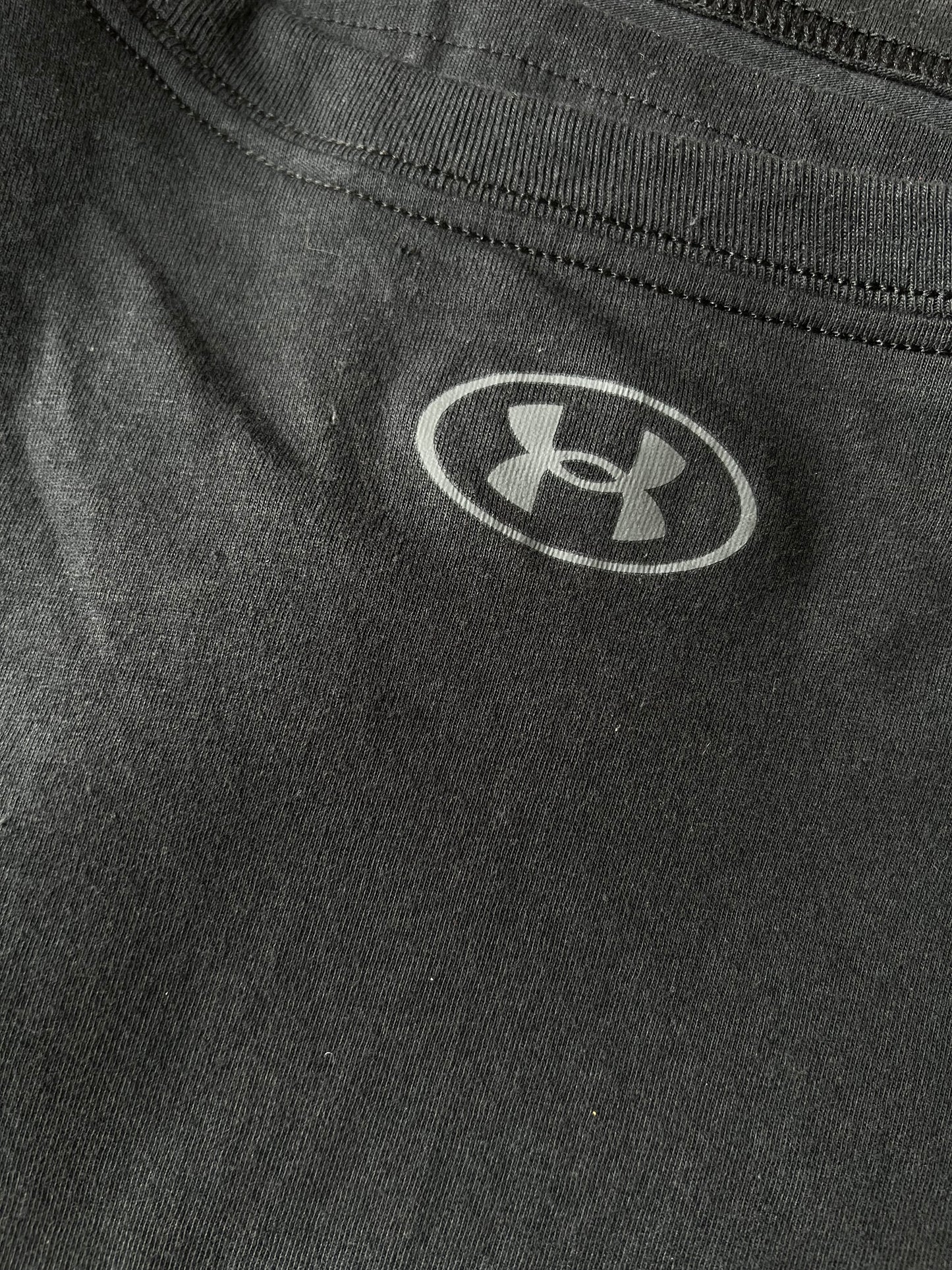 [언더아머 Under Armour] 남자 블랙 로고 반팔 티셔츠; 엑스라지